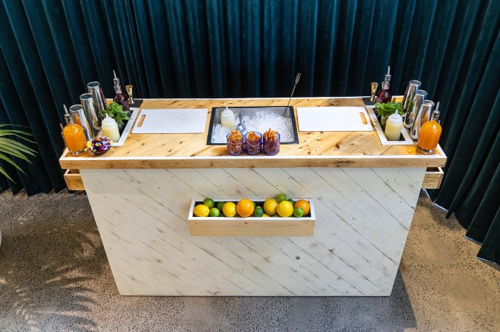 що включає мобільний кейтеринг бар