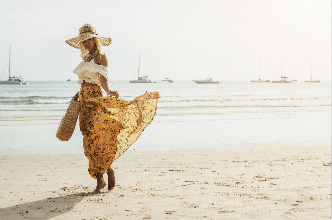 Что надеть поверх купальника на пляж?