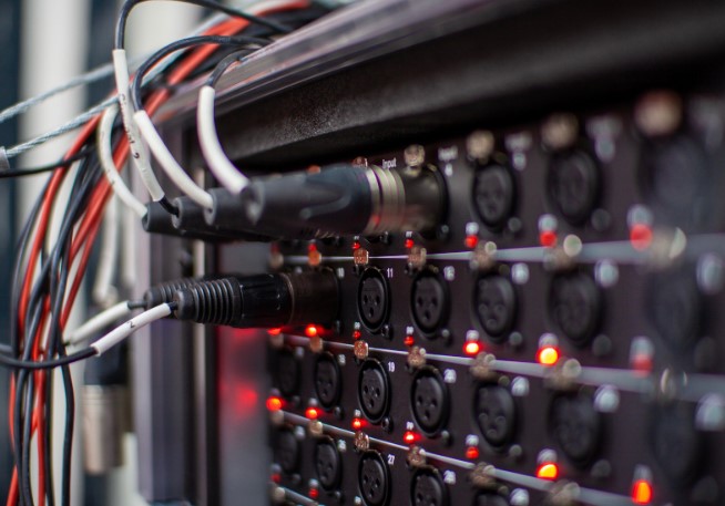 Как подключить XLR разъём: Пошаговая инструкция для начинающих