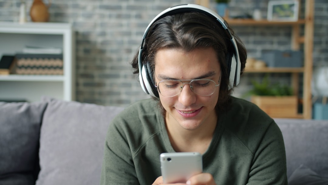 Как выбрать наушники для прослушивания музыки: подробная инструкция 2025